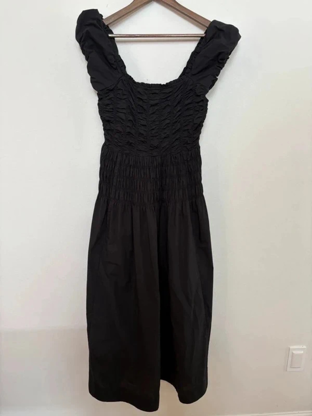 DÔEN black kathetina dress